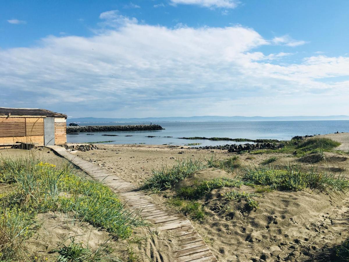 Rent Apartments Martin Beach Поморие Екстериор снимка