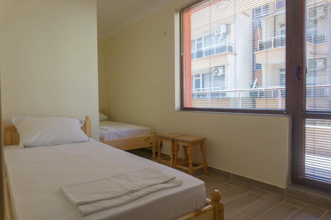 Rent Apartments Martin Beach Поморие Екстериор снимка